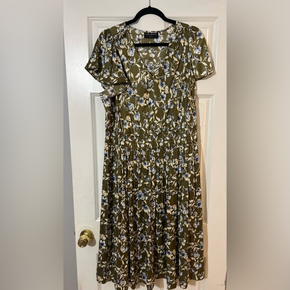 Satin Flutter-Sleeve Elastic-Waist Midi
Dress